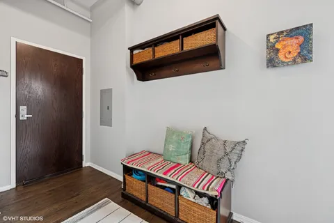 $595,000 | 950 West Monroe Street, Unit 410, Chicago, IL 60607