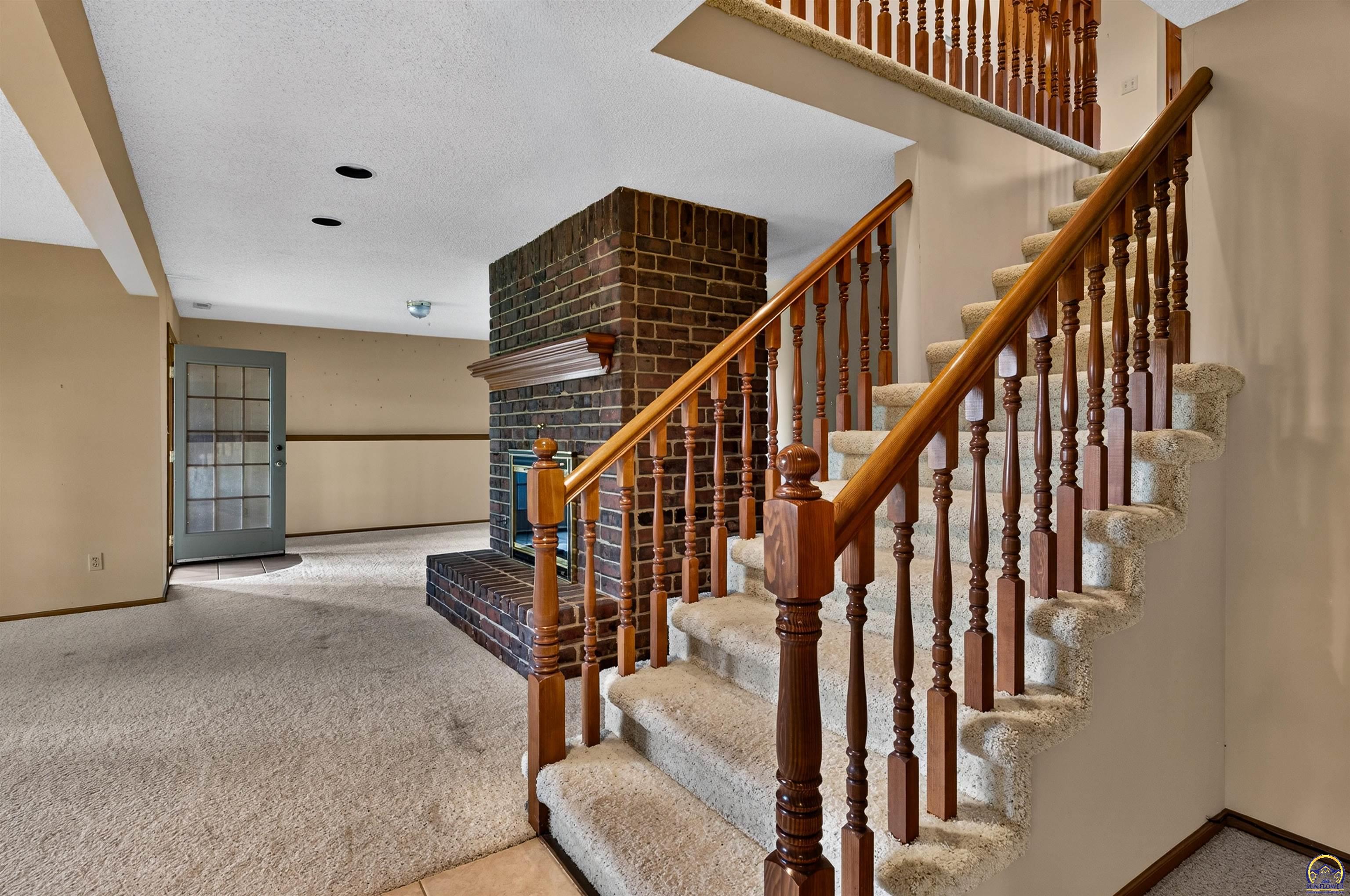 4305 Quail Pointe Road Lawrence, KS 66047 - Photo 24 of 40