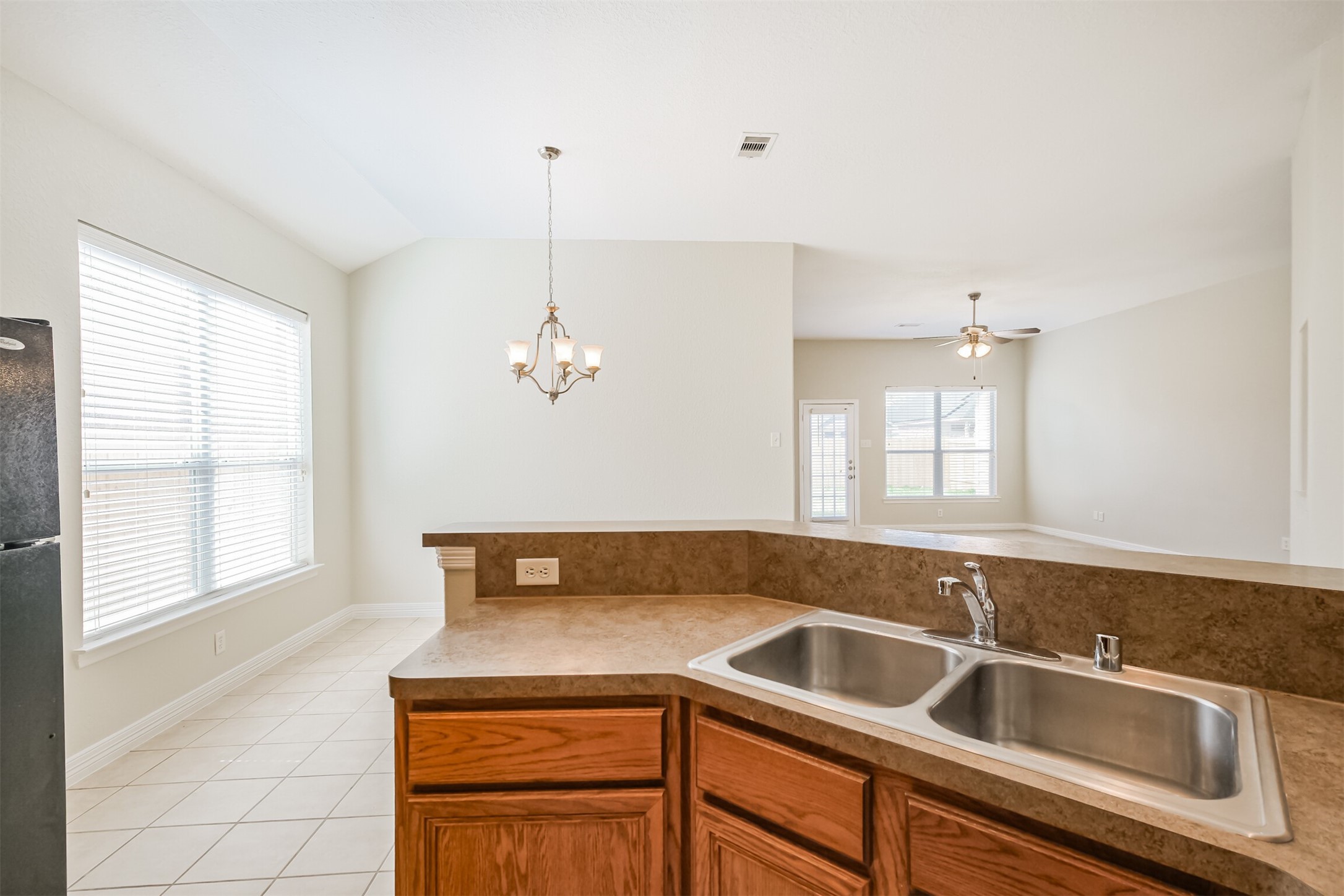 5811 Ranch Riata Court Katy, TX 77449 - Photo 17 of 35
