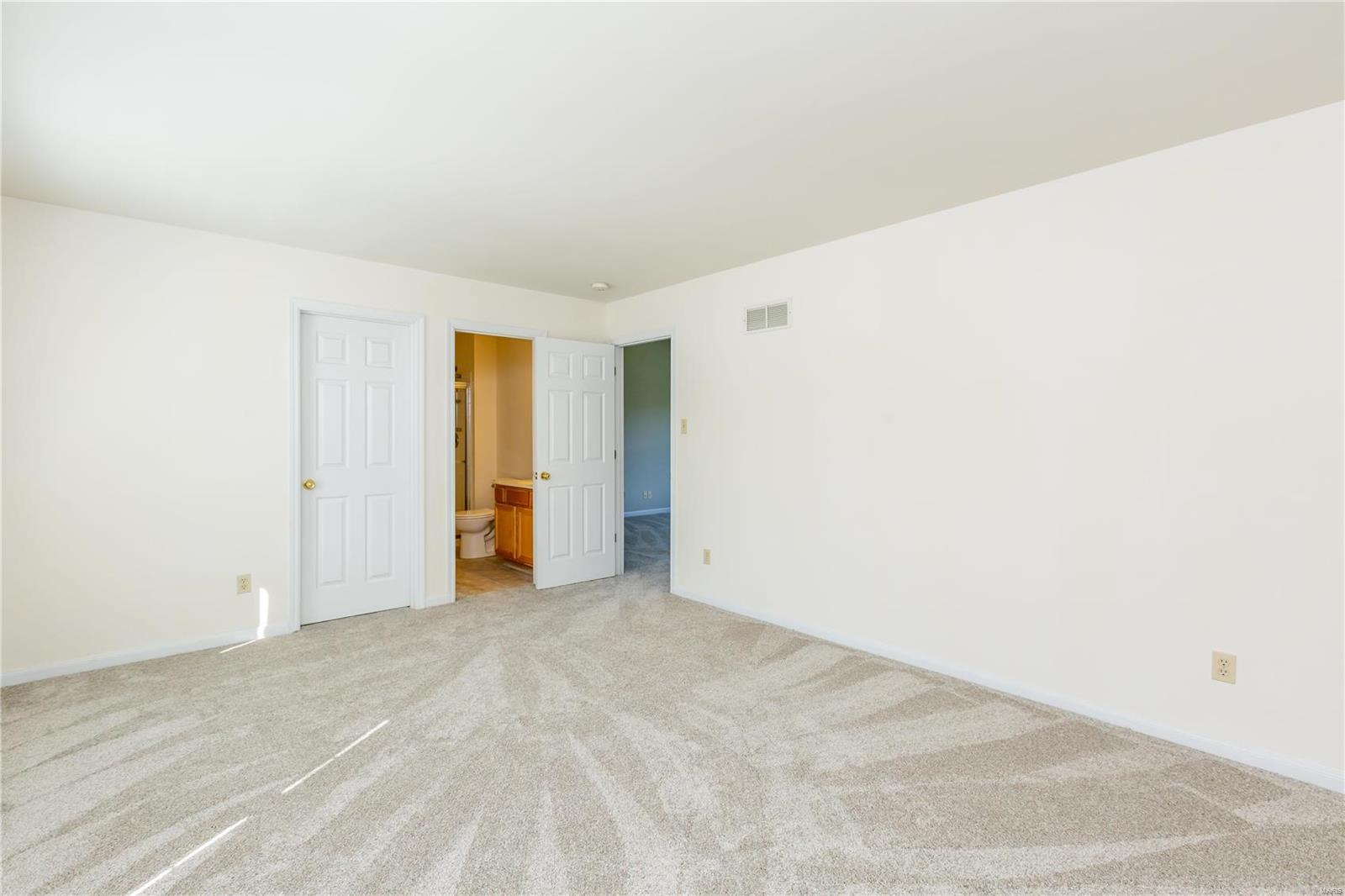 925 Kiefer Ridge Drive Ballwin, MO 63021 - Photo 26 of 44 Gallery Image 26