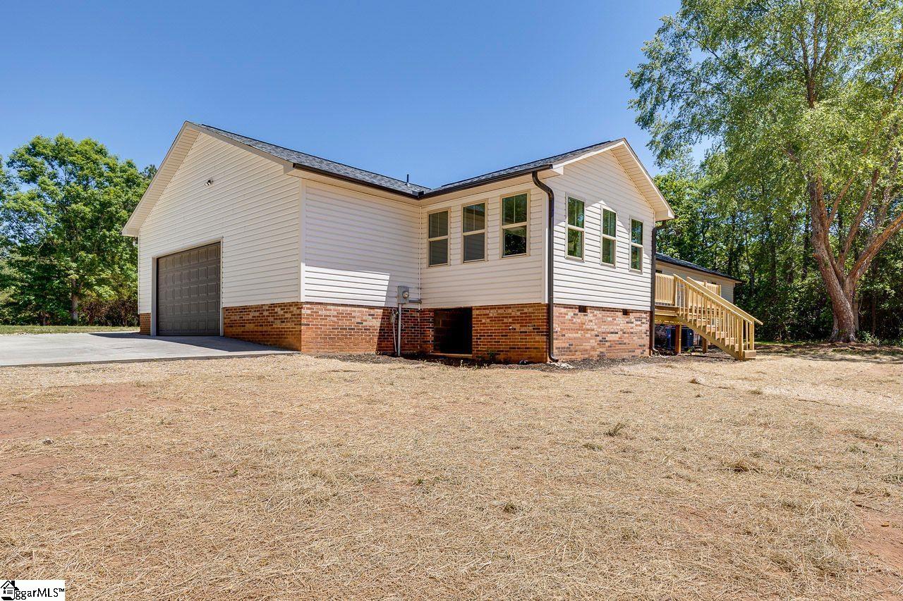 1041 Motlow School Road Campobello, SC 29322 - Photo 34 of 39