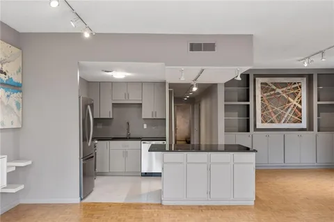$320,000 | 3060 Pharr Ct N Northwest, Unit 615, Atlanta, GA 30305