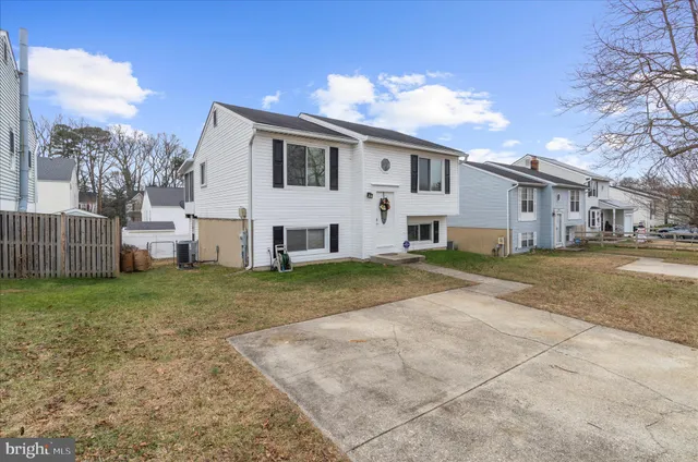 $369,999 | 2313 230th Street, Pasadena, MD 21122