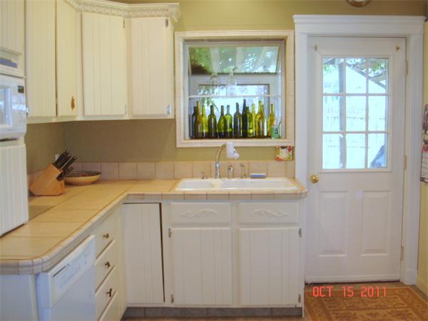 17 Greensboro Road Dedham, MA 02026 - Photo 3 of 29 Gallery Image 3
