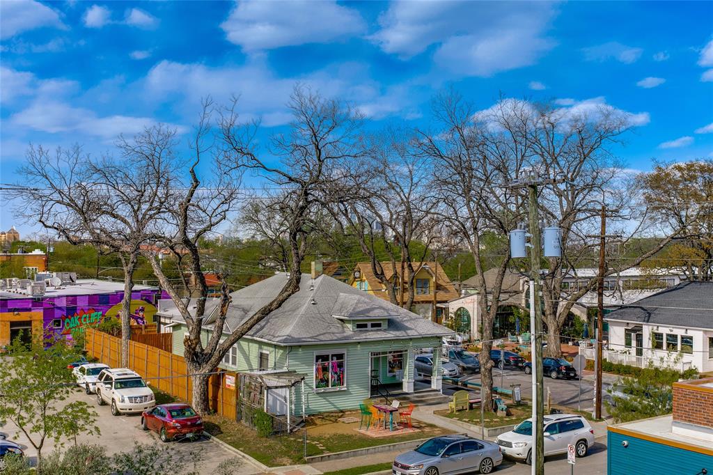410 Melba Street, Unit 2 Dallas, TX 75208 - Photo 33 of 40 a front view of a building with trees