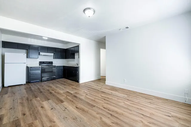 $1,199,000 | 1911 East Saginaw Way, Fresno, CA 93726