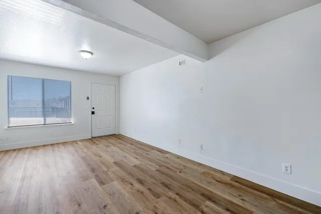 $1,199,000 | 1911 East Saginaw Way, Fresno, CA 93726