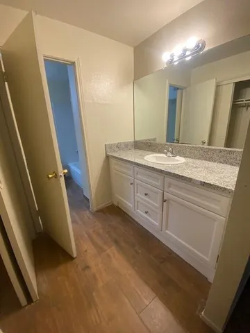 $1,199,000 | 1911 East Saginaw Way, Fresno, CA 93726