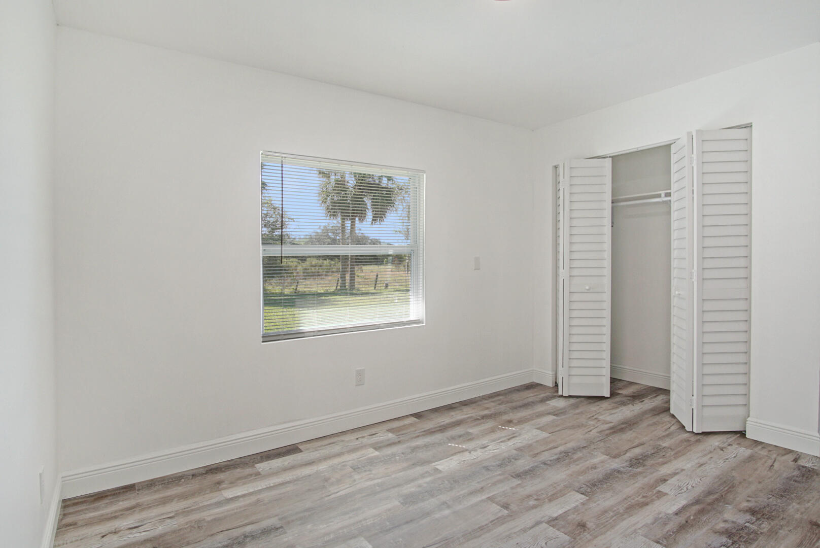 2113 Jacobs Road Fort Pierce, FL 34982 - Photo 9 of 12 559F529B-B181-4B1F-A78A-A8AE994919AE