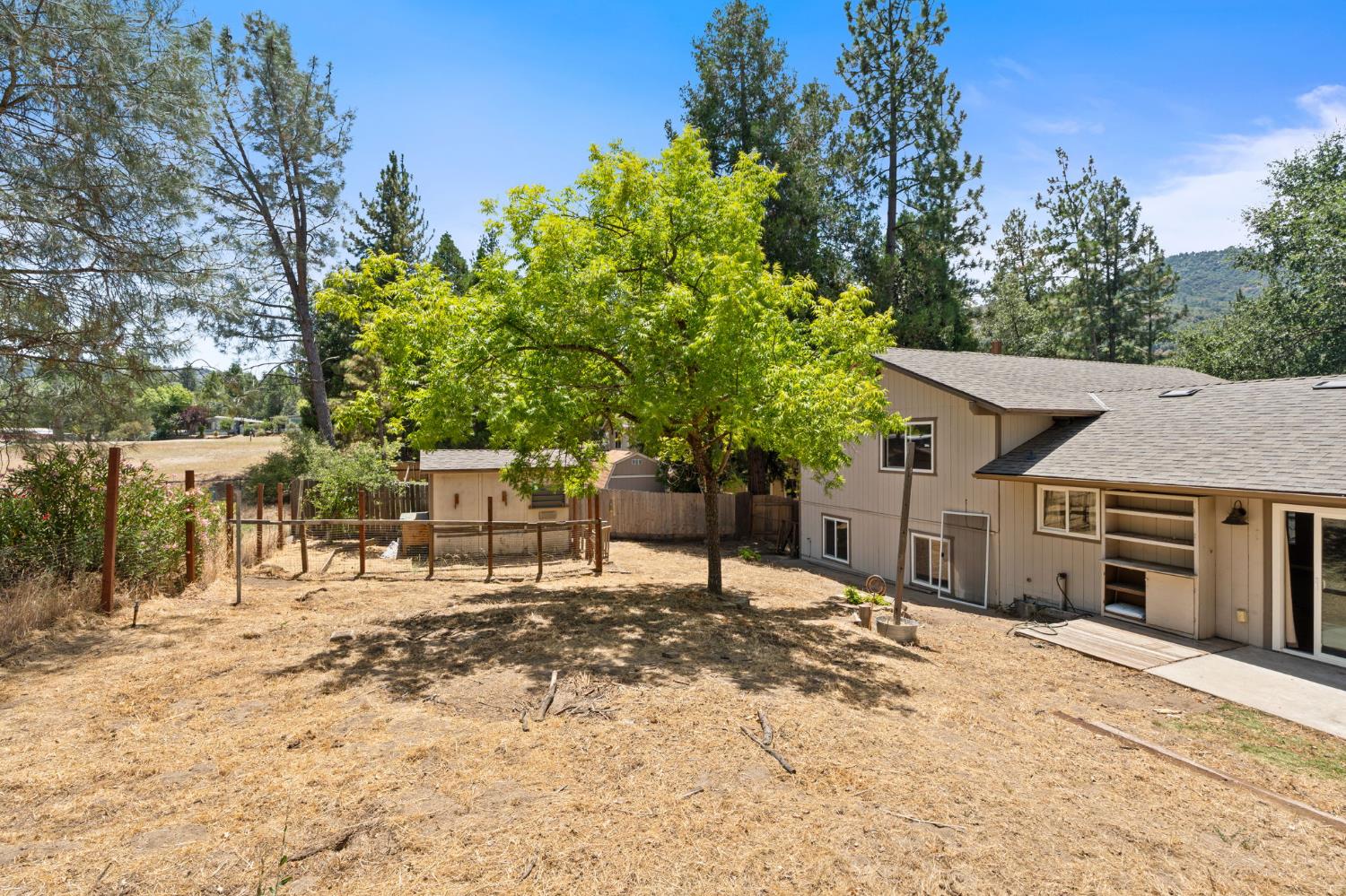 39749 Pine Ridge Road Oakhurst, CA 93644 - Photo 38 of 58