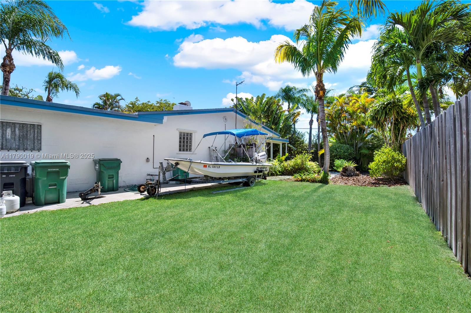 20430 Marlin Road Cutler Bay, FL 33189 - Photo 4 of 30 Gallery Image 4
