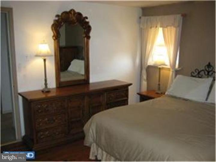 2817 Shelly Road Philadelphia, PA 19152 - Photo 8 of 16 Gallery Image 8