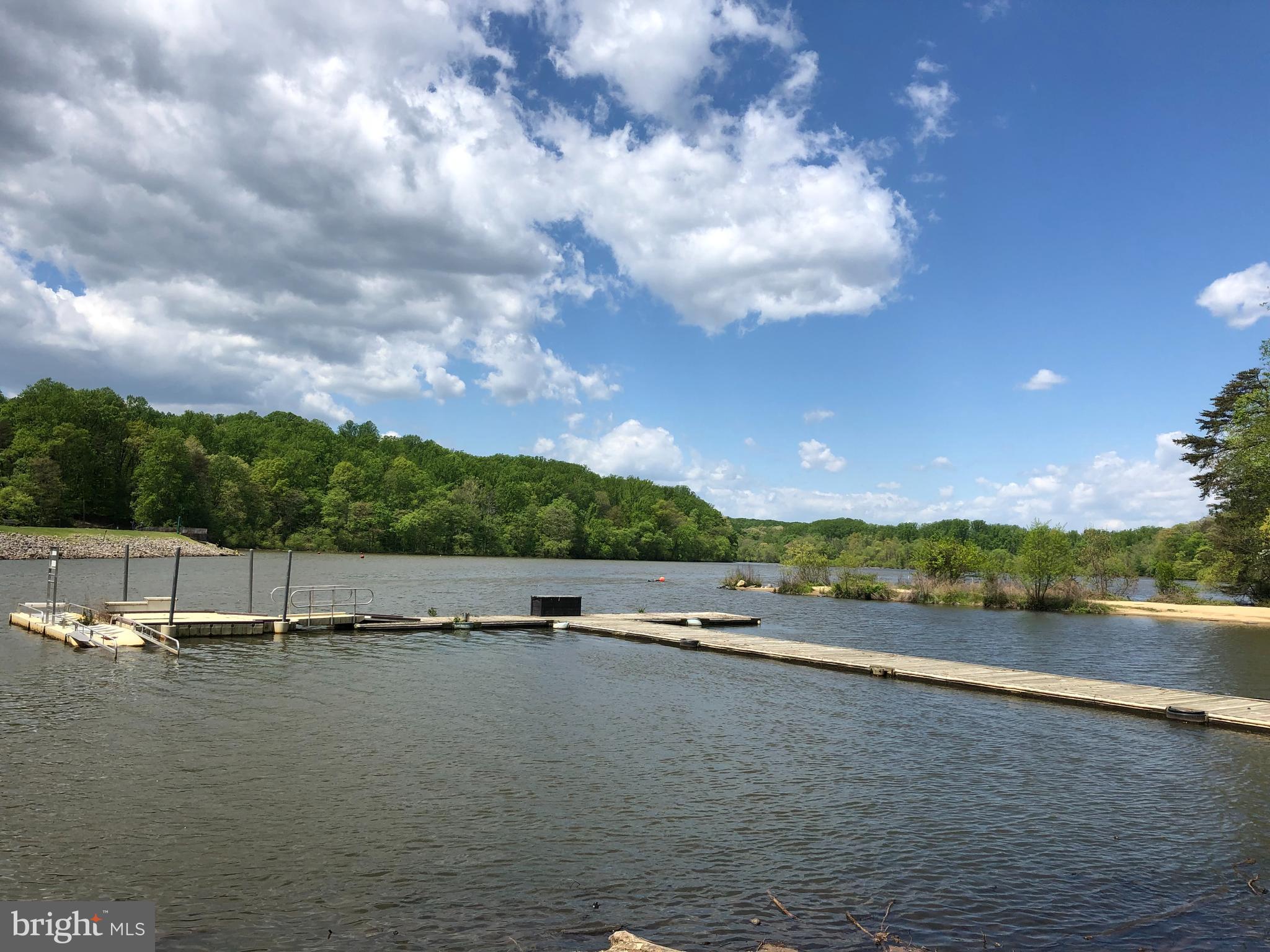 5262 Lonsdale Drive Springfield, VA 22151 - Photo 2 of 44 Walk to Lake Accotink