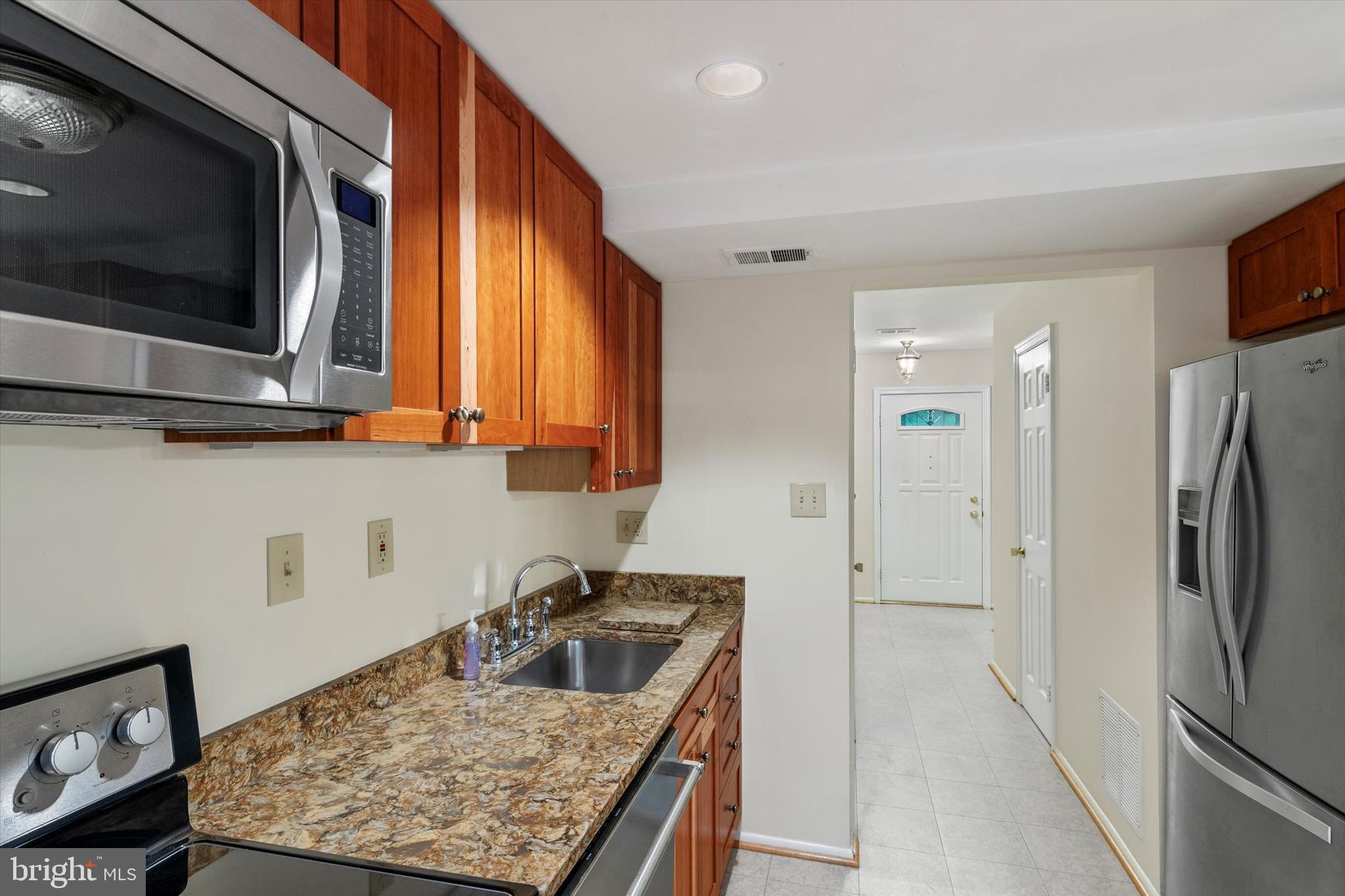 5262 Lonsdale Drive Springfield, VA 22151 - Photo 26 of 44 Stainless appliances and Cambrian Granite counters