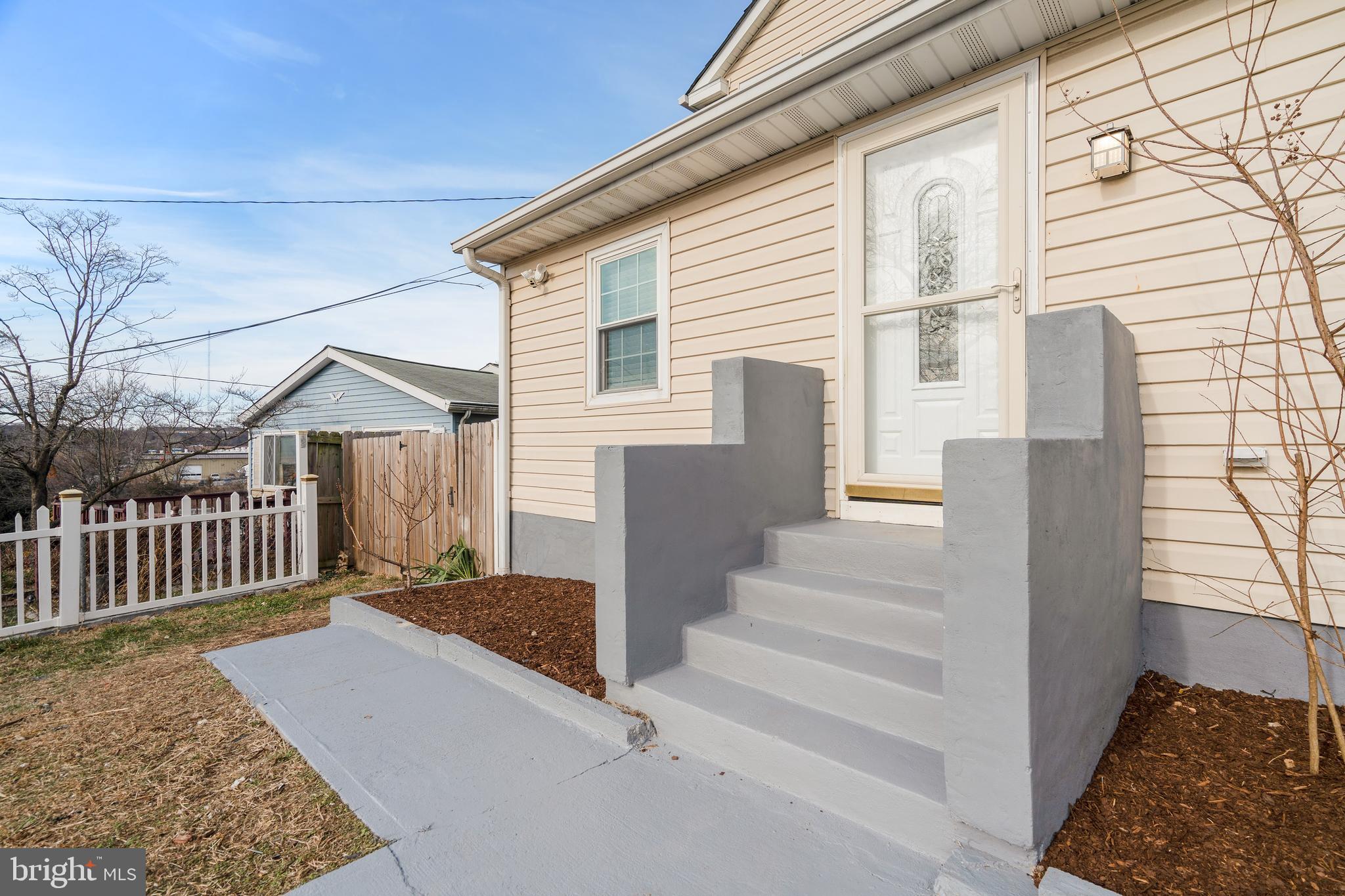 New Steps and sidewalk