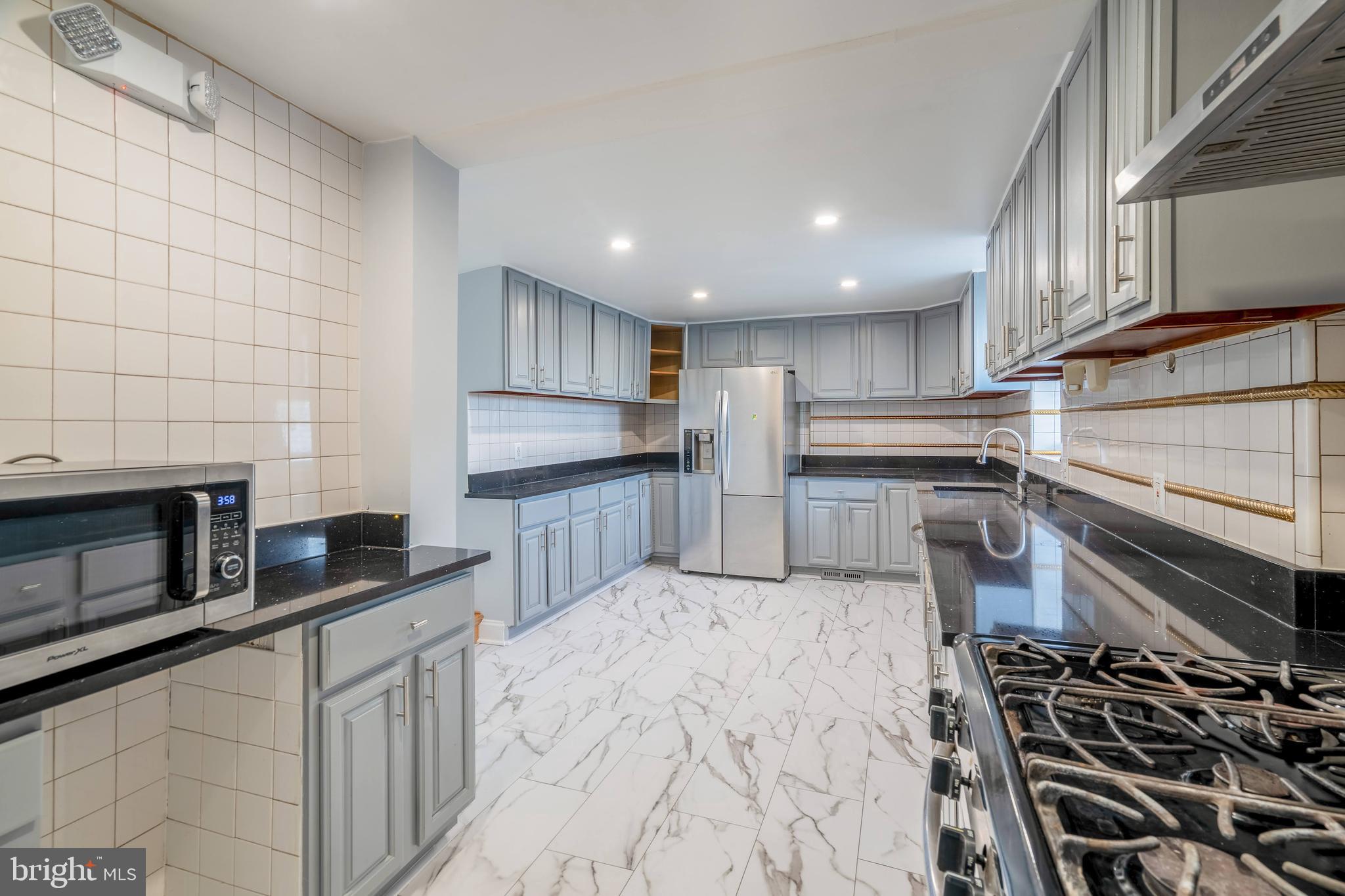 104 Ridge Avenue Baltimore, MD 21227 - Photo 5 of 49 Emergency Lighting for power outages