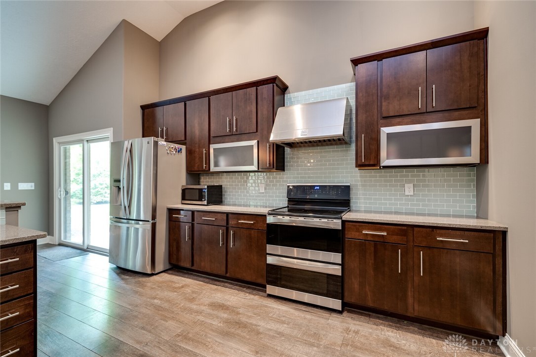 7350 Stone Ridge Drive Springboro, OH 45066 - Photo 10 of 41 Gallery Image 10