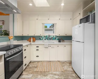 $749,950 | 2818 Boyer Avenue East, Unit 6, Seattle, WA 98102