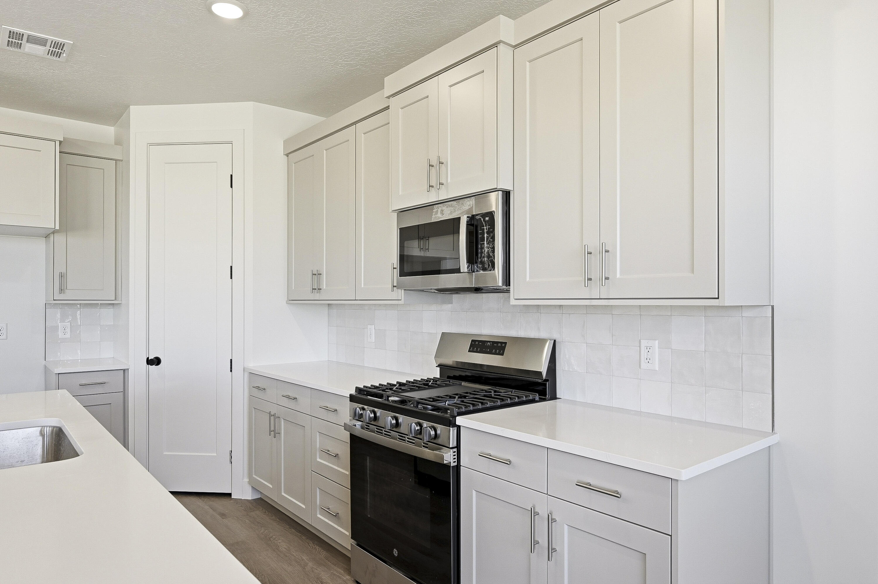 4923 North 10 East Enoch, UT 84721 - Photo 9 of 46 4923 N 10 E-21