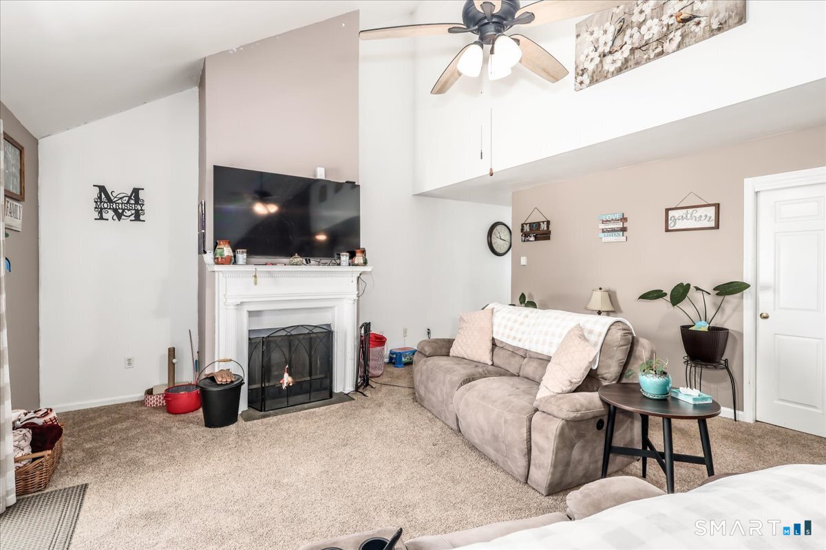 136 Pembroke Road, Unit 652 Danbury, CT 06811 - Photo 6 of 24
