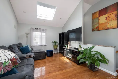 $939,000 | 38 Orchard Street, Merrick, NY 11566