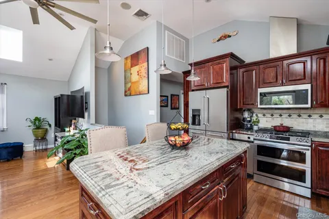 $939,000 | 38 Orchard Street, Merrick, NY 11566