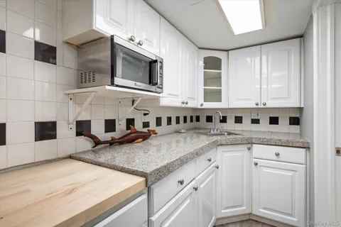 $939,000 | 38 Orchard Street, Merrick, NY 11566