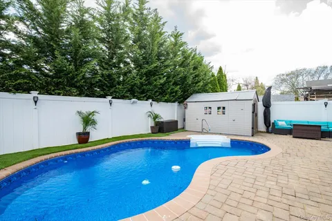 $939,000 | 38 Orchard Street, Merrick, NY 11566