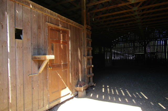 3579 Brewer Road Crossville, TN 38572 - Photo 9 of 40 Additional Tack Room