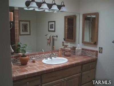 9360 East Stella Road Tucson, AZ 85730 - Photo 7 of 15 Gallery Image 7