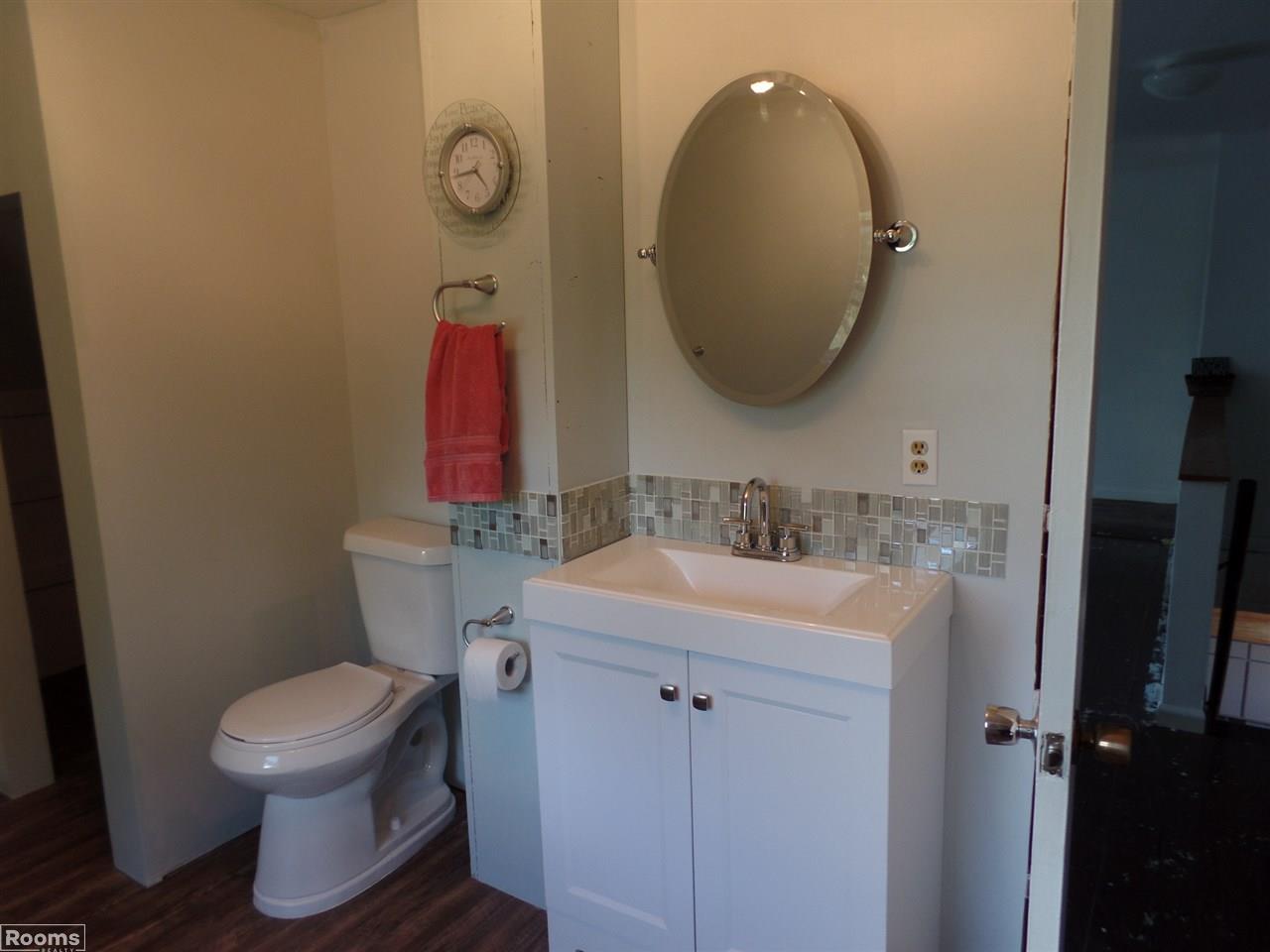 20341 32 Mile Road Armada, MI 48005 - Photo 9 of 13 Remodeled Bathrooms