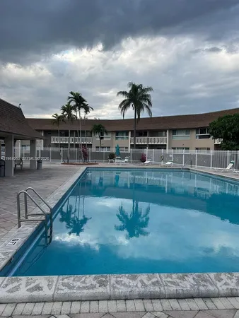 a view of a tennis court