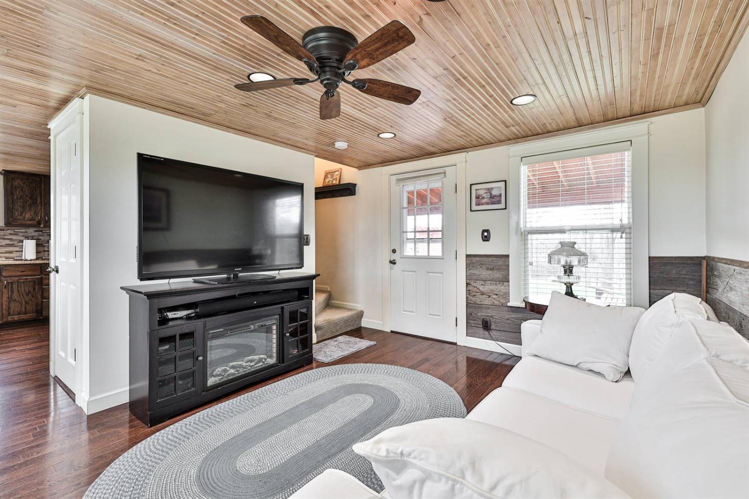 1088 Sparks Road Cedar Grove, IN 47016 - Photo 5 of 51