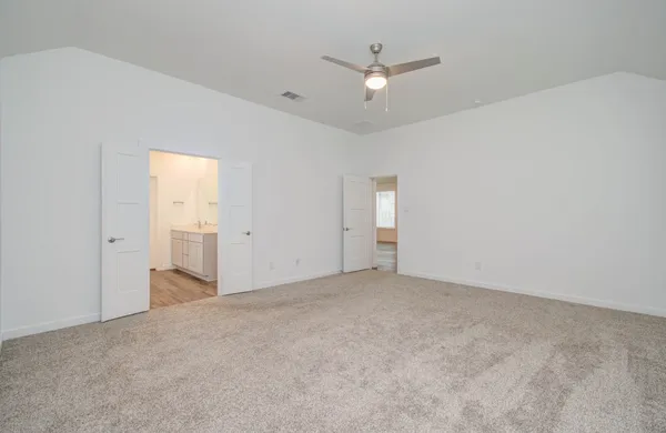 $2,550 | 10011 Angelina Woods Lane, Conroe, TX 77384