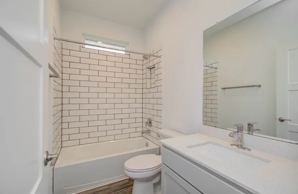 $2,650 | 10011 Angelina Woods Lane, Conroe, TX 77384