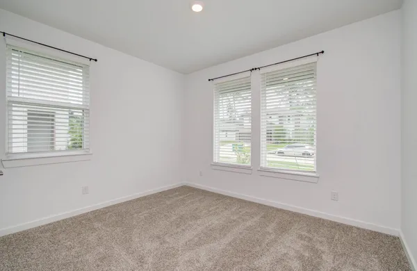 $2,550 | 10011 Angelina Woods Lane, Conroe, TX 77384