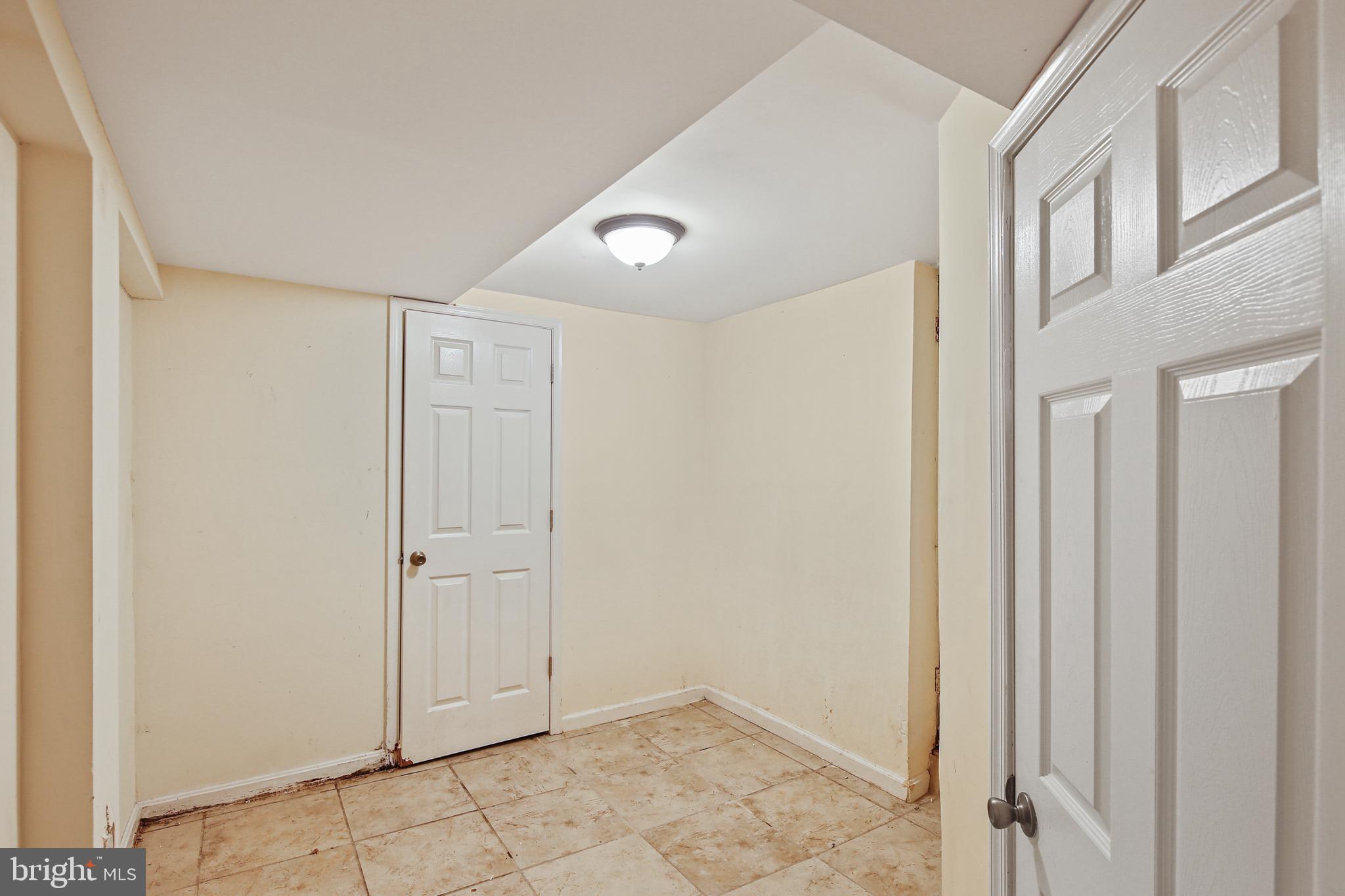 4515 Fairfax Road Baltimore, MD 21216 - Photo 12 of 36