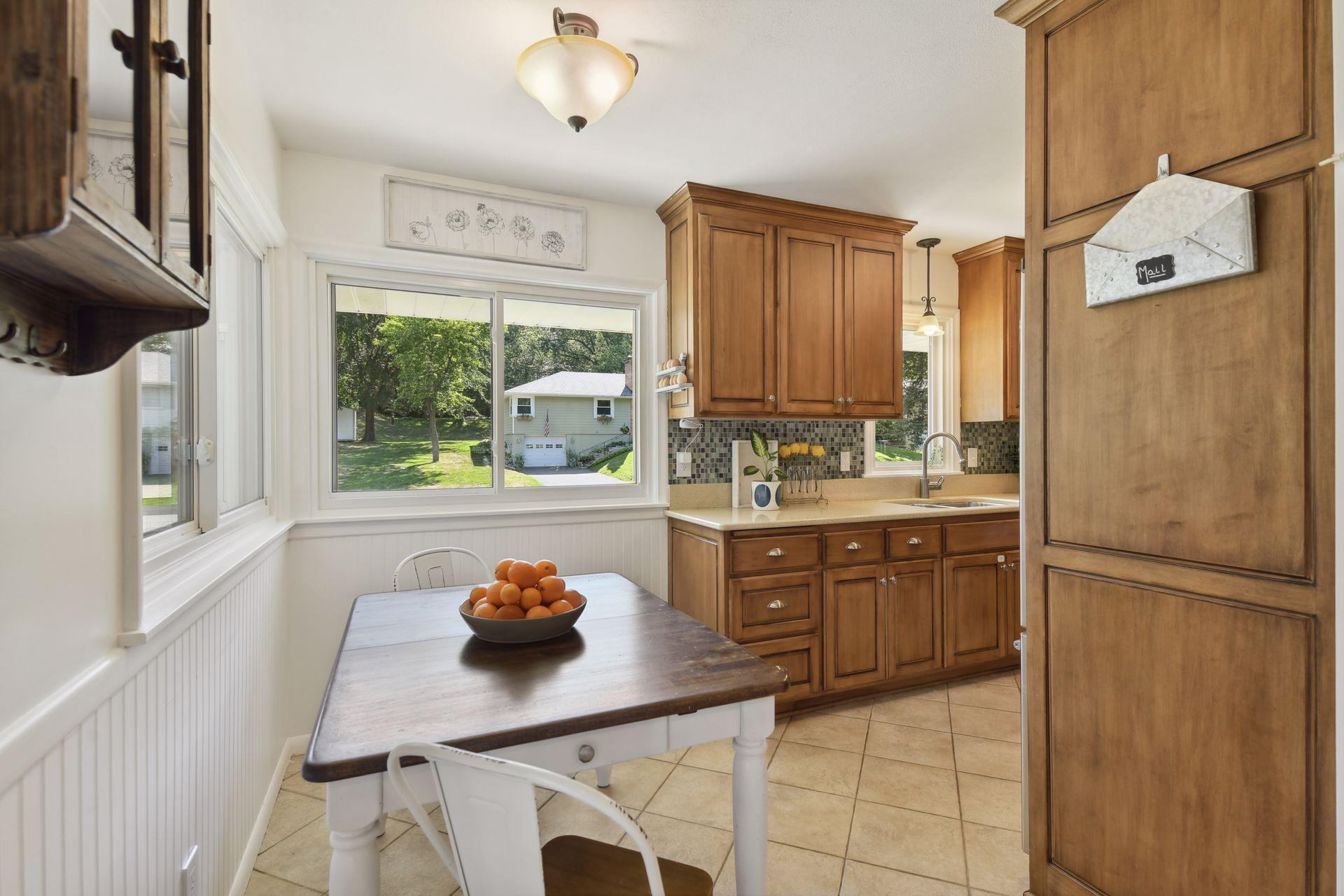 5240 Birch Road Minnetonka, MN 55345 - Photo 10 of 40