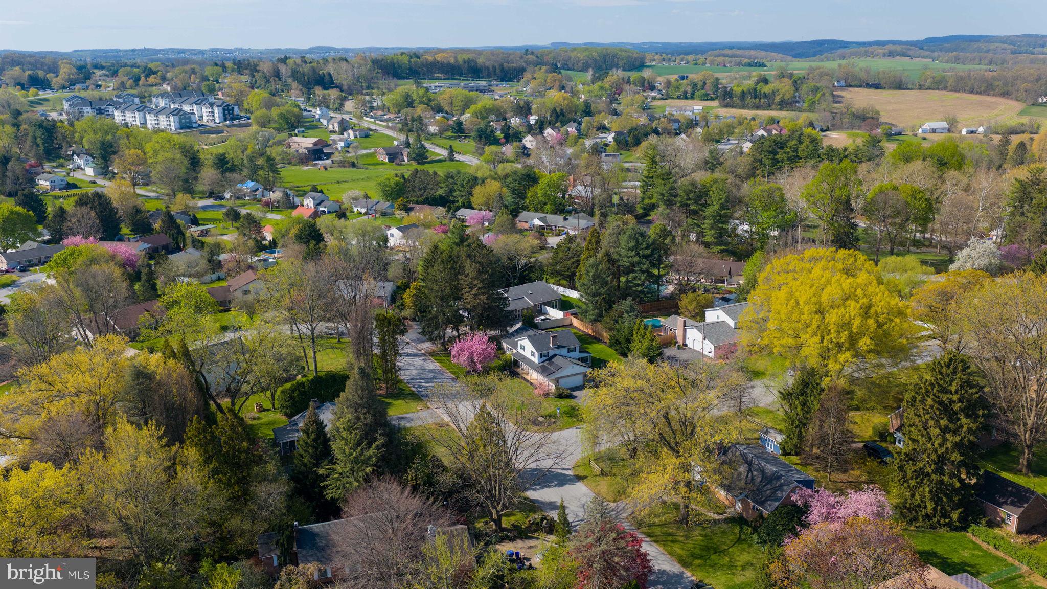 177 Lehman Drive York, PA 17403 - Photo 35 of 39