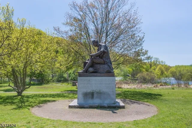 $3,600 | 183 Washington Street, Unit A, Morristown, NJ 07960