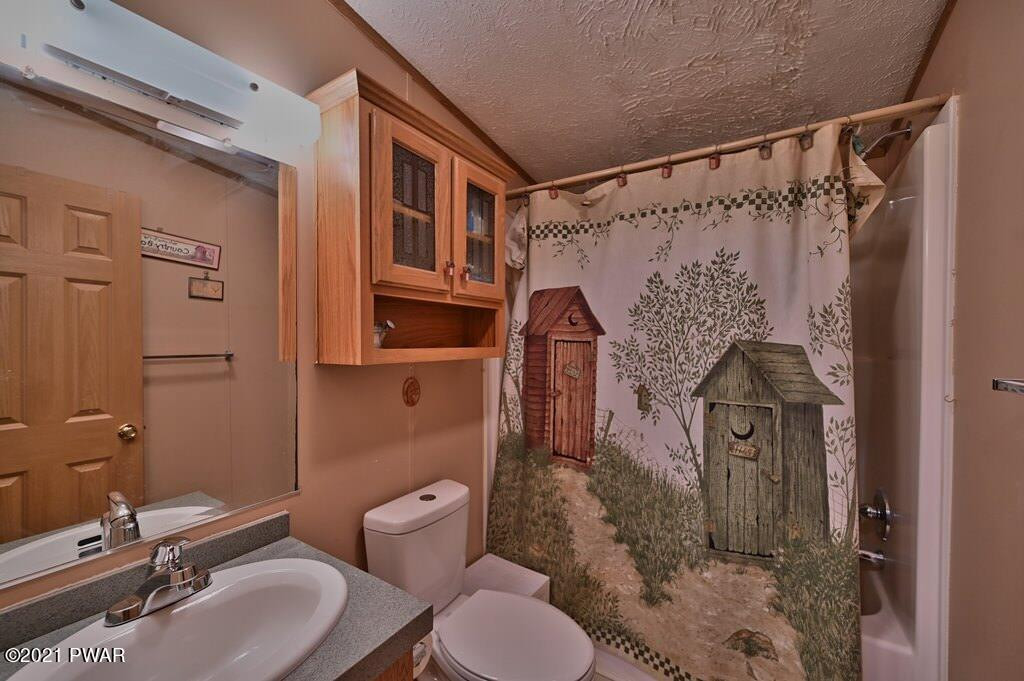 33 Oakview Lane Waymart, PA 18472 - Photo 48 of 65