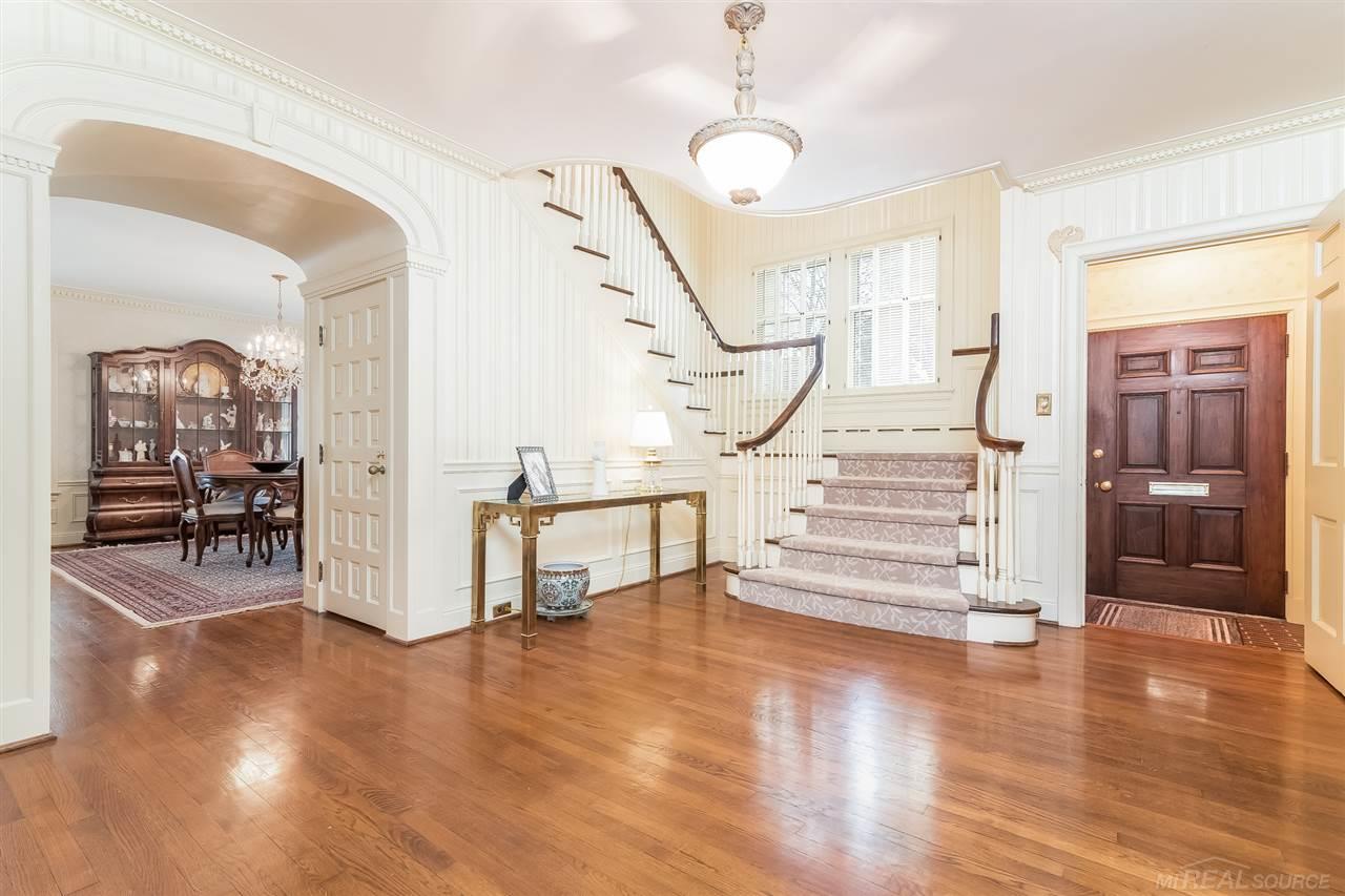 621 South Oxford Road Grosse Pointe Woods, MI 48236 - Photo 7 of 57