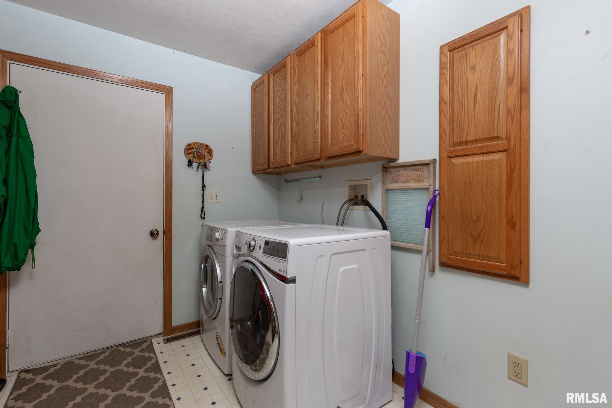 31 Hickory Hills Road Geneseo, IL 61254 - Photo 11 of 31 Gallery Image 11