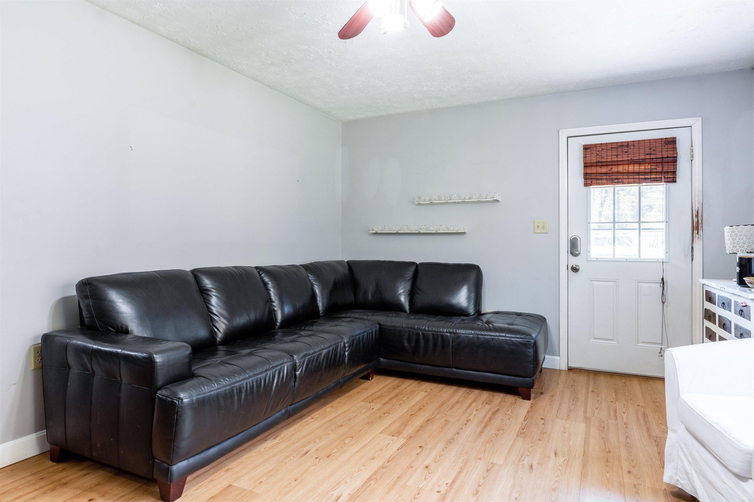 39 River Road, Unit B Hudson, NH 03051 - Photo 17 of 40