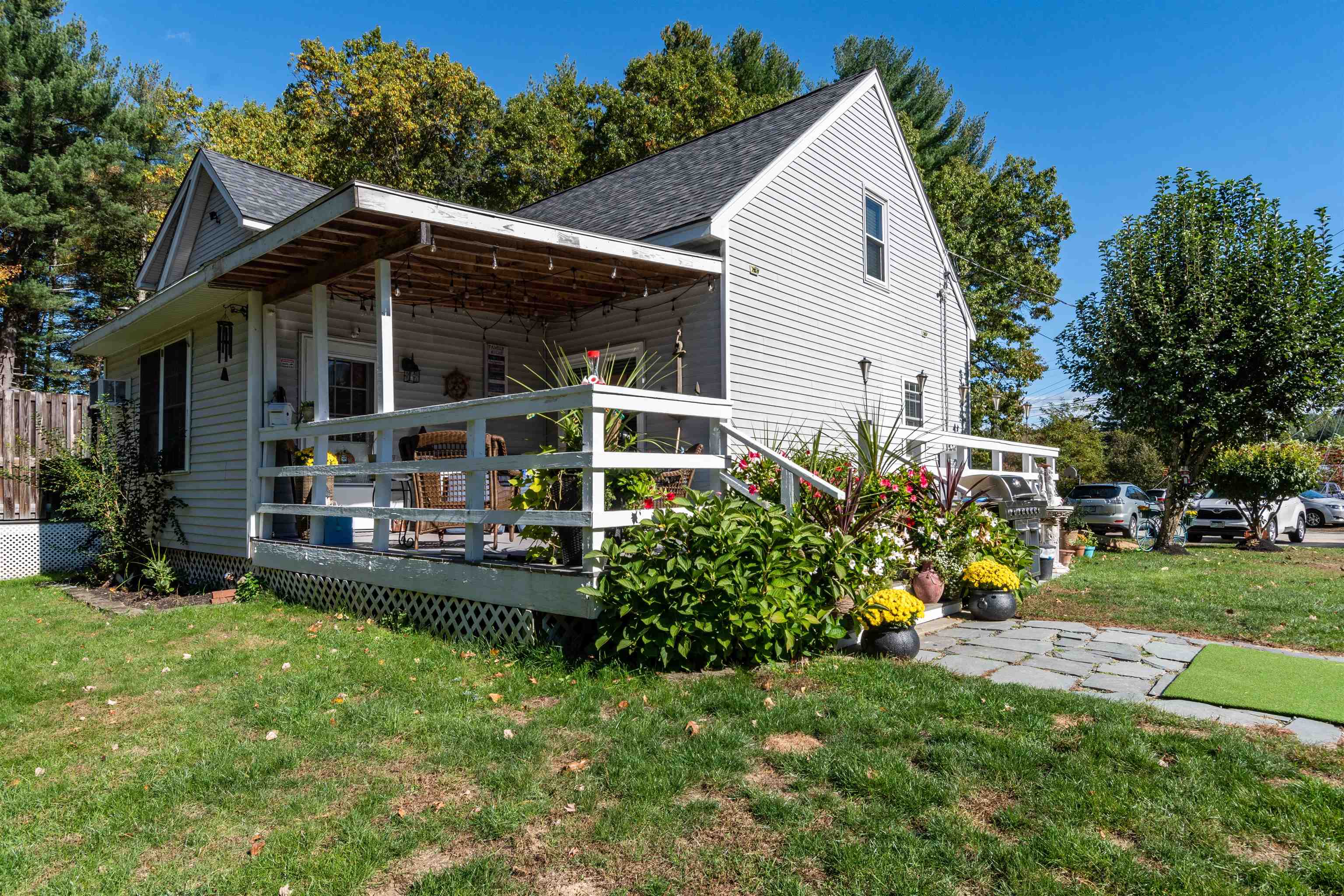 39 River Road, Unit B Hudson, NH 03051 - Photo 4 of 40