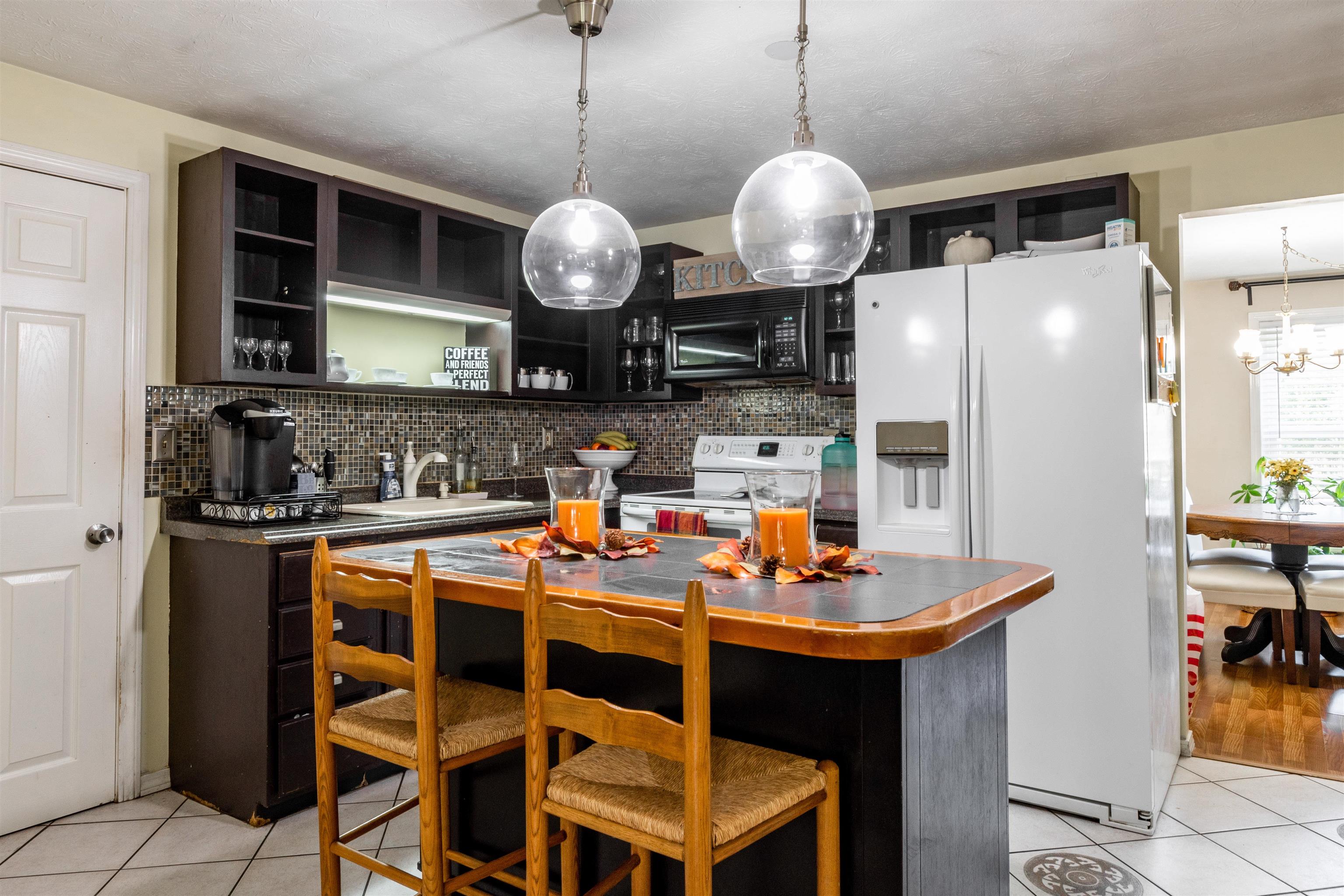 39 River Road, Unit B Hudson, NH 03051 - Photo 7 of 40