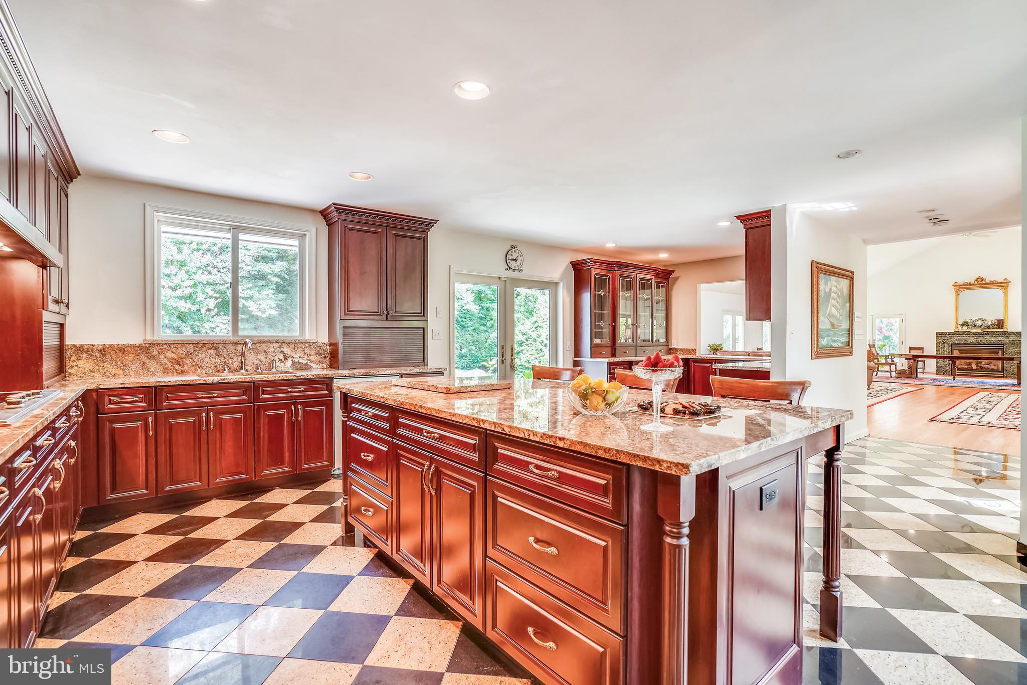 1728 Ruxton Road Towson, MD 21204 - Photo 14 of 61