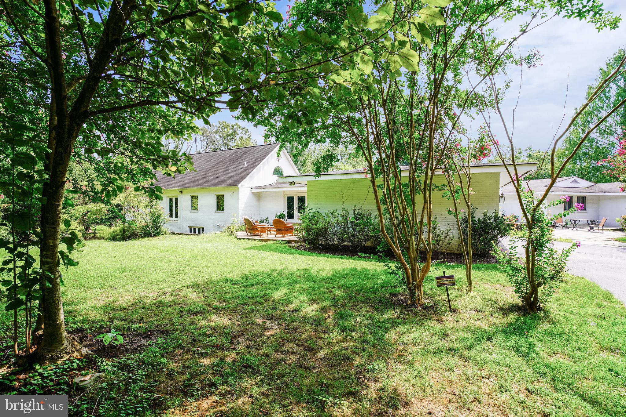 1728 Ruxton Road Towson, MD 21204 - Photo 3 of 61