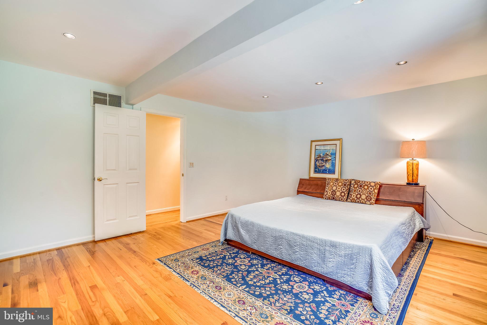 1728 Ruxton Road Towson, MD 21204 - Photo 34 of 61