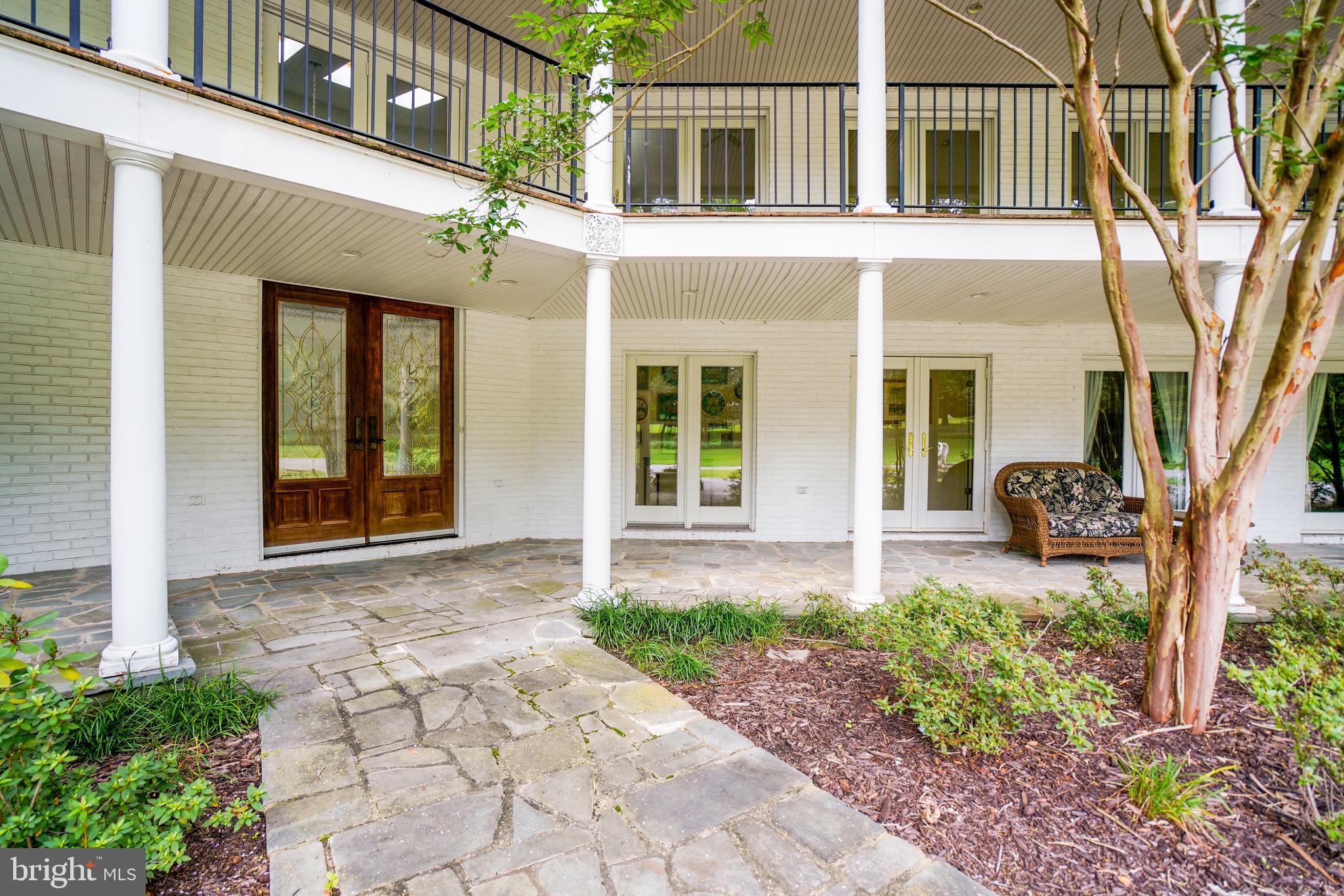 1728 Ruxton Road Towson, MD 21204 - Photo 5 of 61